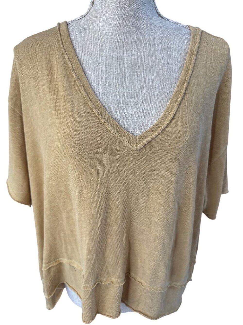 Project Social T Oversized V-Neck Top In Tan Short Sleeve Lightweight & Casual L